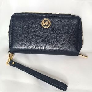 Michael Kors Black & Gold Walet
